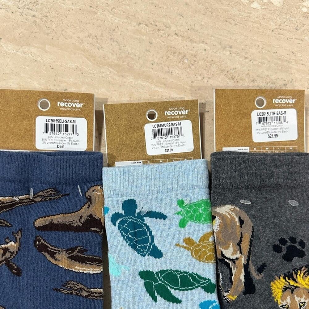 3 pair of‎ TCK Lions, Sea Lions and Turtle Crew Socks NWT Size M - Picture 3 of 4